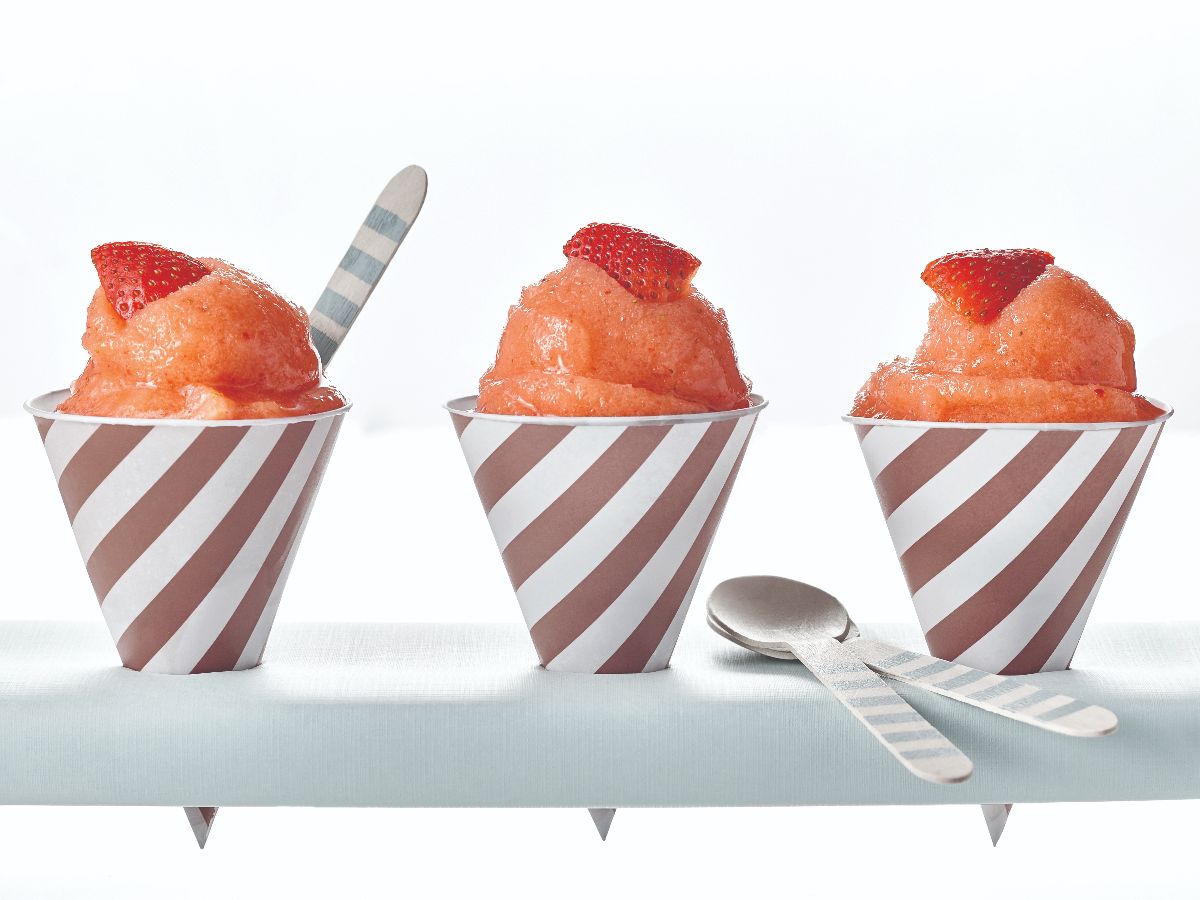 Maple Strawberry Slushee | Kids | Maple from Canada